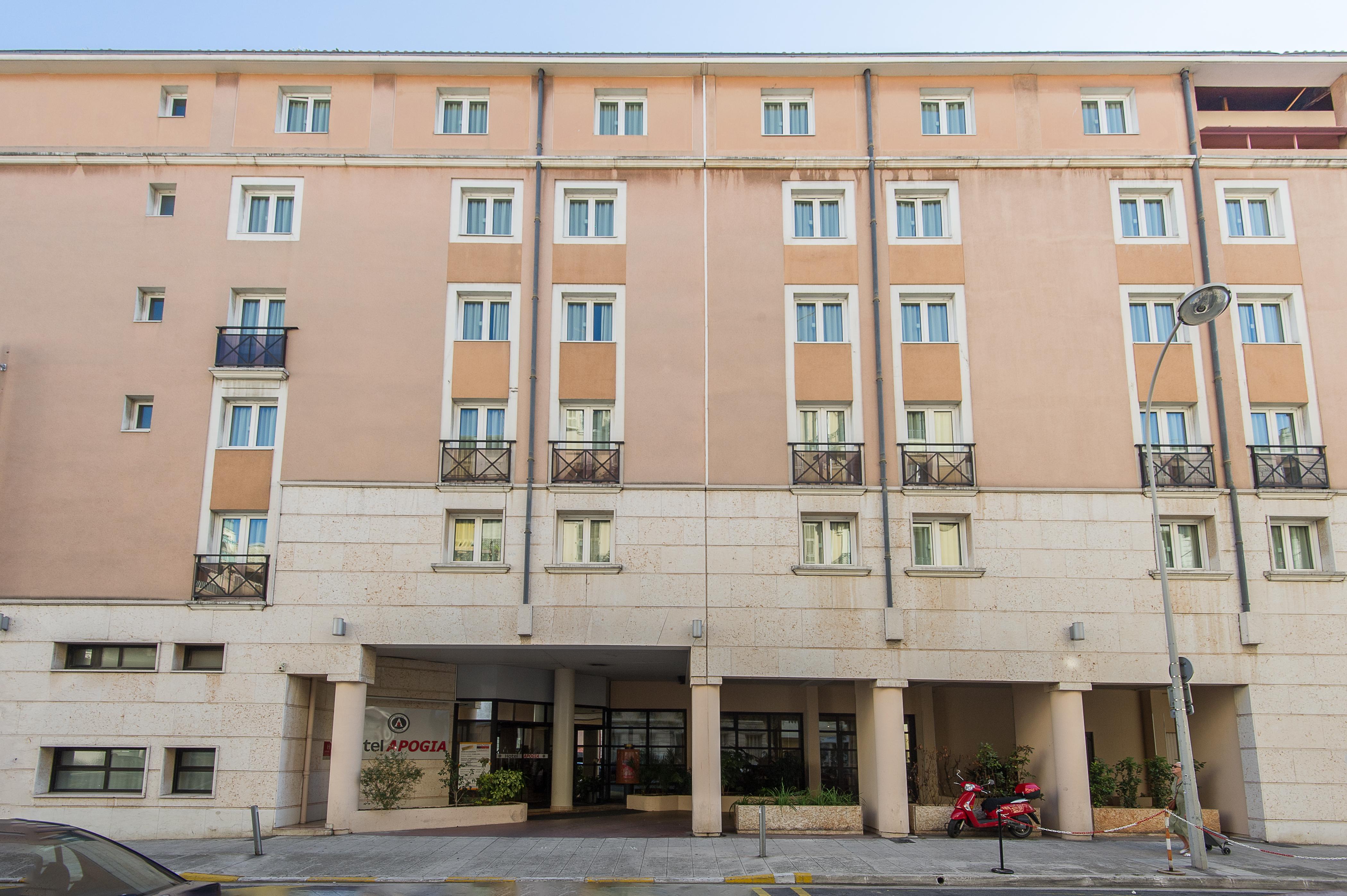 Nice Pam Hotel Fully Renovated Екстериор снимка