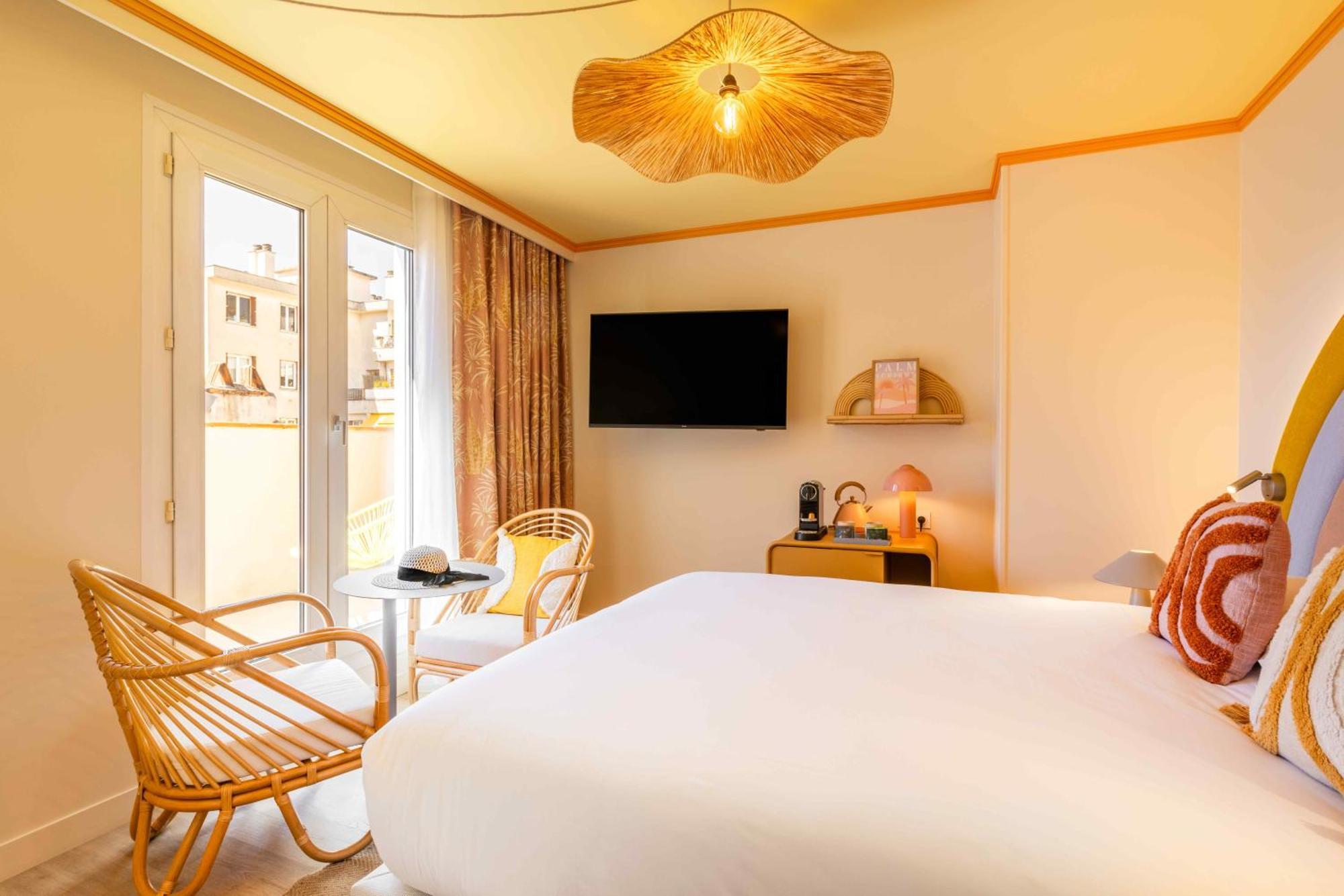 Nice Pam Hotel Fully Renovated Екстериор снимка
