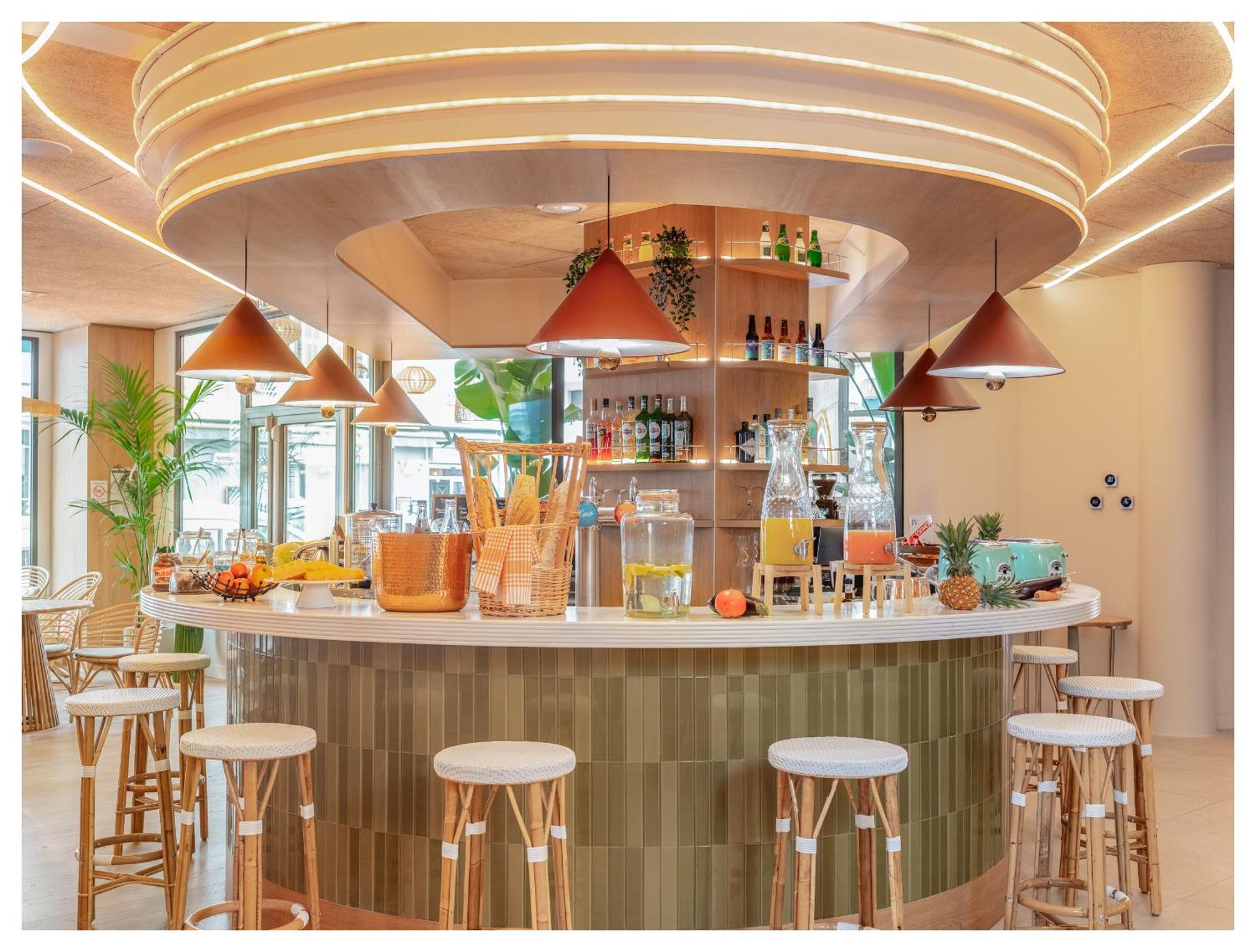Nice Pam Hotel Fully Renovated Екстериор снимка