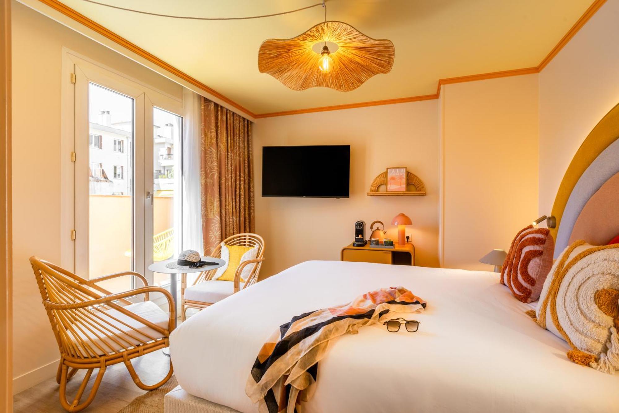 Nice Pam Hotel Fully Renovated Екстериор снимка